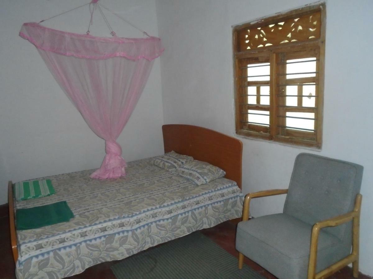 El Shaddai Hotell Mannar Exteriör bild